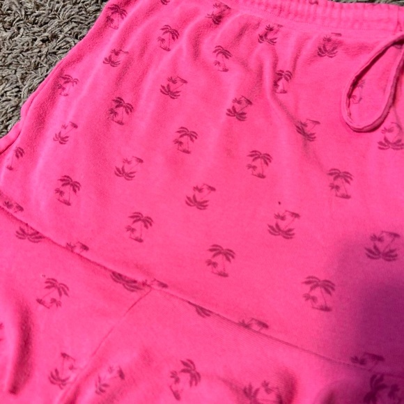 Y2K Pink Ruffled Mini Skirt by Tommy Hilfiger! - Picture 3 of 4